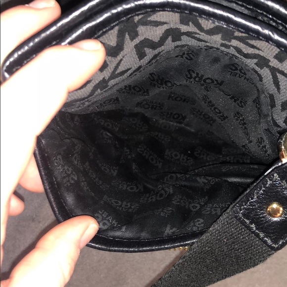 Michael Kors purse - Picture 4 of 5